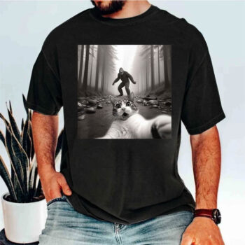 Bigfoot and Cat Selfie Graphic Tee for Men Casual Animal Shirt